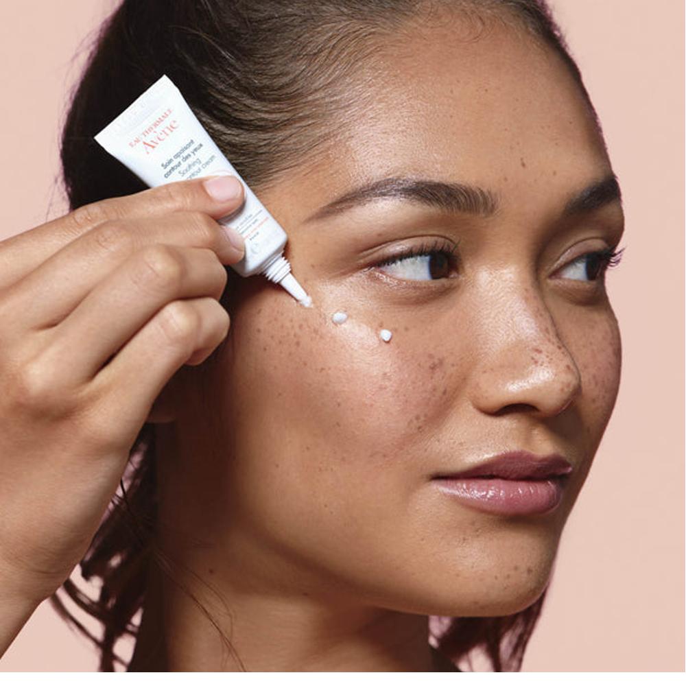 Kosmetik Beruhigende Pflege für die Augenpartie der Marke Avène mixte 10 ml