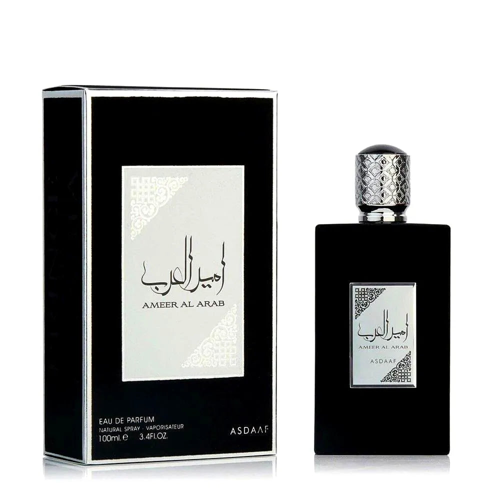 Elegante Flasche von Asdaaf Ameer Al Arab Eau de Parfum for men mit goldenen Akzenten und arabisch-inspiriertem Design.